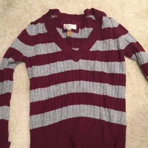 American Eagle Cable knit sweater